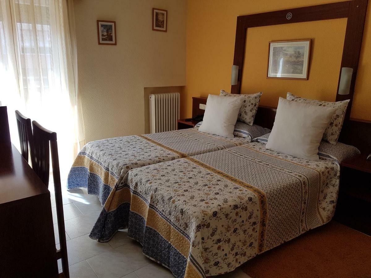 Hotel Fray Juan Gil Аревало Екстер'єр фото